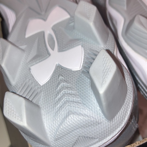 NEW - UNDER ARMOUR UA HIGHLIGHT FRANCHISE CLEATS SHOES - Men’s Size 9 - Football - Picture 7 of 13